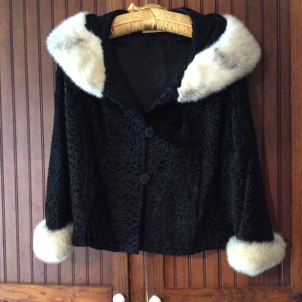 Lambswool wait for color and cuffs